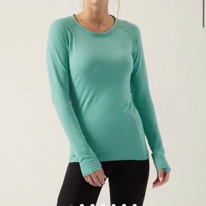 Athleta seamless long sleeve workout top